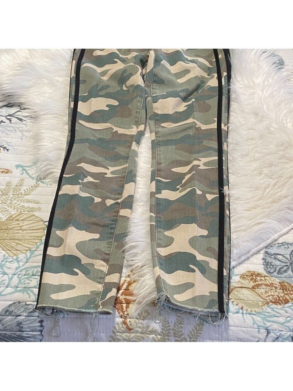 MOTHER Camouflage Pants with Black Detail - Picture 8 of 11